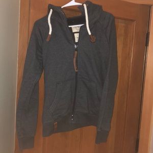 Super cute women’s zip up sweatshirt!